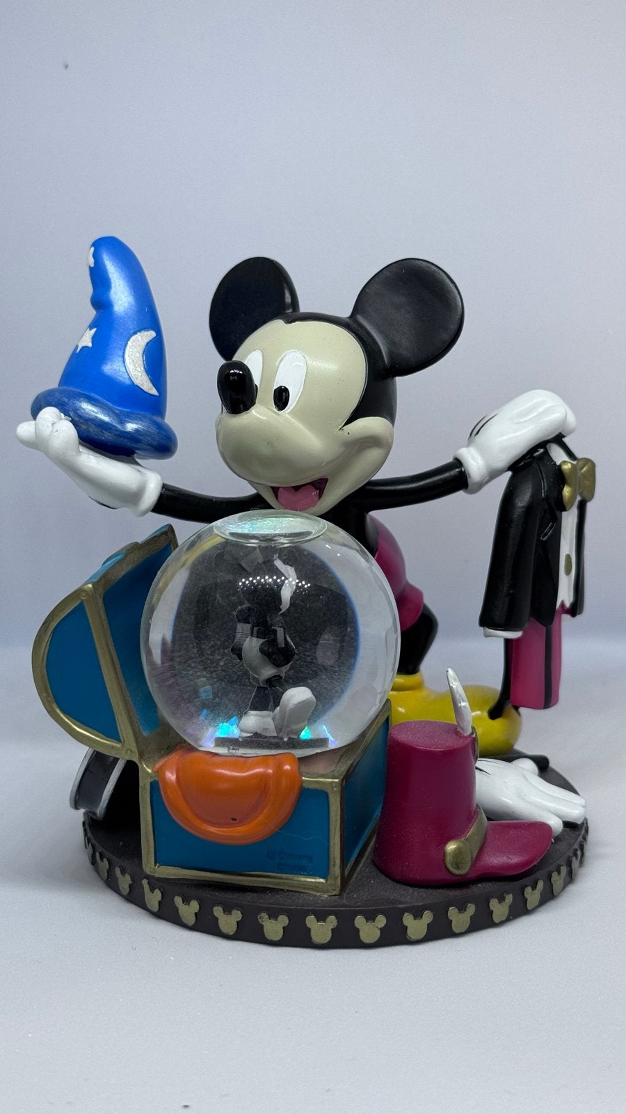 Disney Mickey Mouse Fantasia Sneeuwbol Beeldje, Verzamelen, Disney, Zo goed als nieuw, Beeldje of Figuurtje, Mickey Mouse, Ophalen of Verzenden
