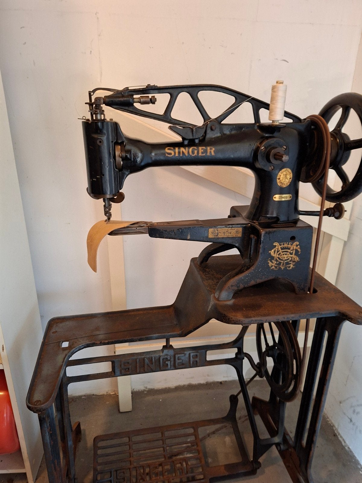 Antieke Singer 29K58 Industriële Naaimachine, Ophalen