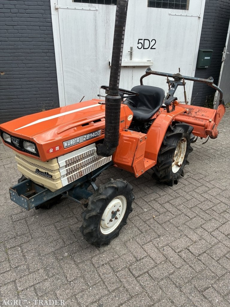 Kubota b1400 4x4 met Grondfrees mini tractor mini trekker, Zakelijke goederen, Agrarisch | Tractoren, Kleine tractoren logtenstein