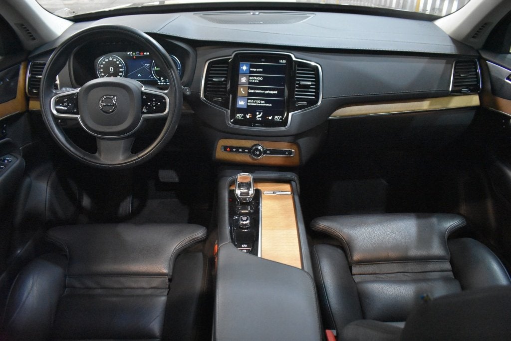 Volvo XC90 T8 455pk AWD [Long Range] Inscription | Trekhaak, Gebruikt, 4 cilinders, Zwart, Hybride Elektrisch/Benzine