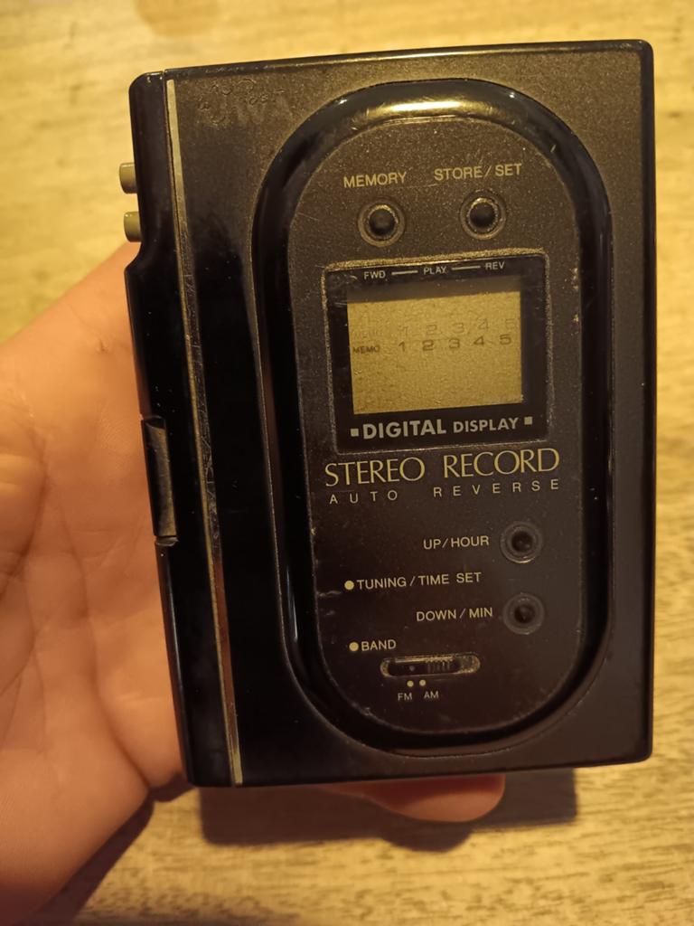 AIWA HS-T21 Stereo FM/AM Cassette Player- Walkman, Ophalen of Verzenden, Walkman