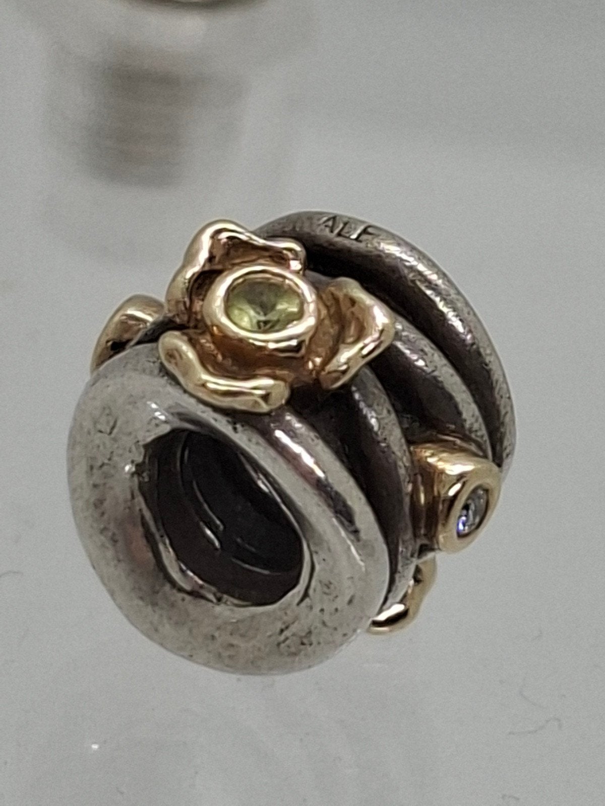 Zeldzame Pandora Peridot Rose Flower Charm met goud, Sieraden, Tassen en Uiterlijk, Pandora, Ophalen of Verzenden, 1 bedel, Zilver
