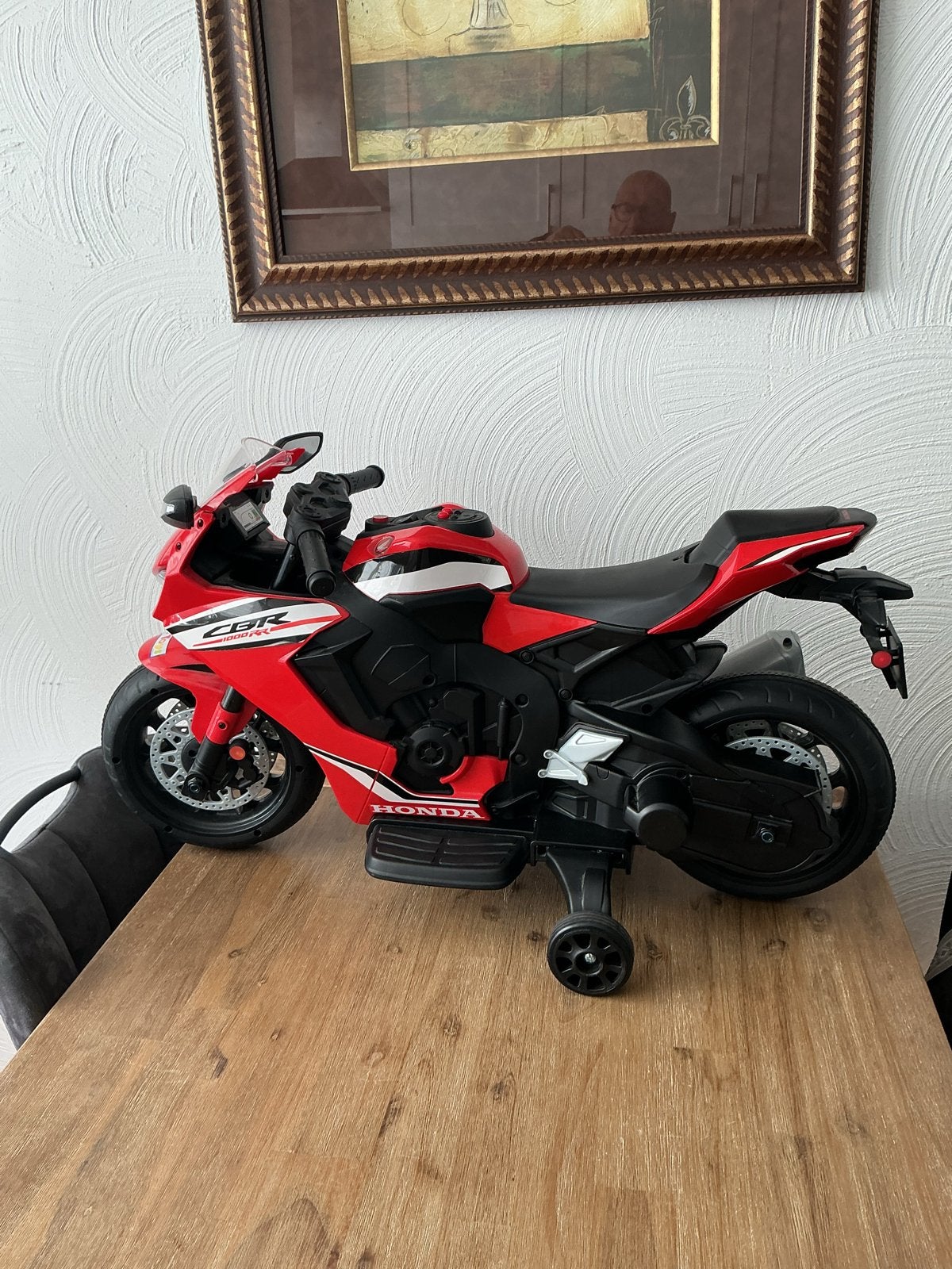 Honda CBR accu kindermotor met oplader, Kinderen en Baby's, Zo goed als nieuw