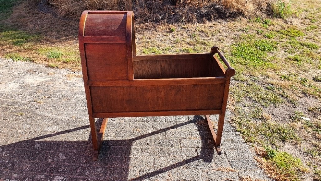 Antiek Houten Schommel kinderbedje uit 1900 van eikenhout no, Ophalen, Zo goed als nieuw, Ledikant