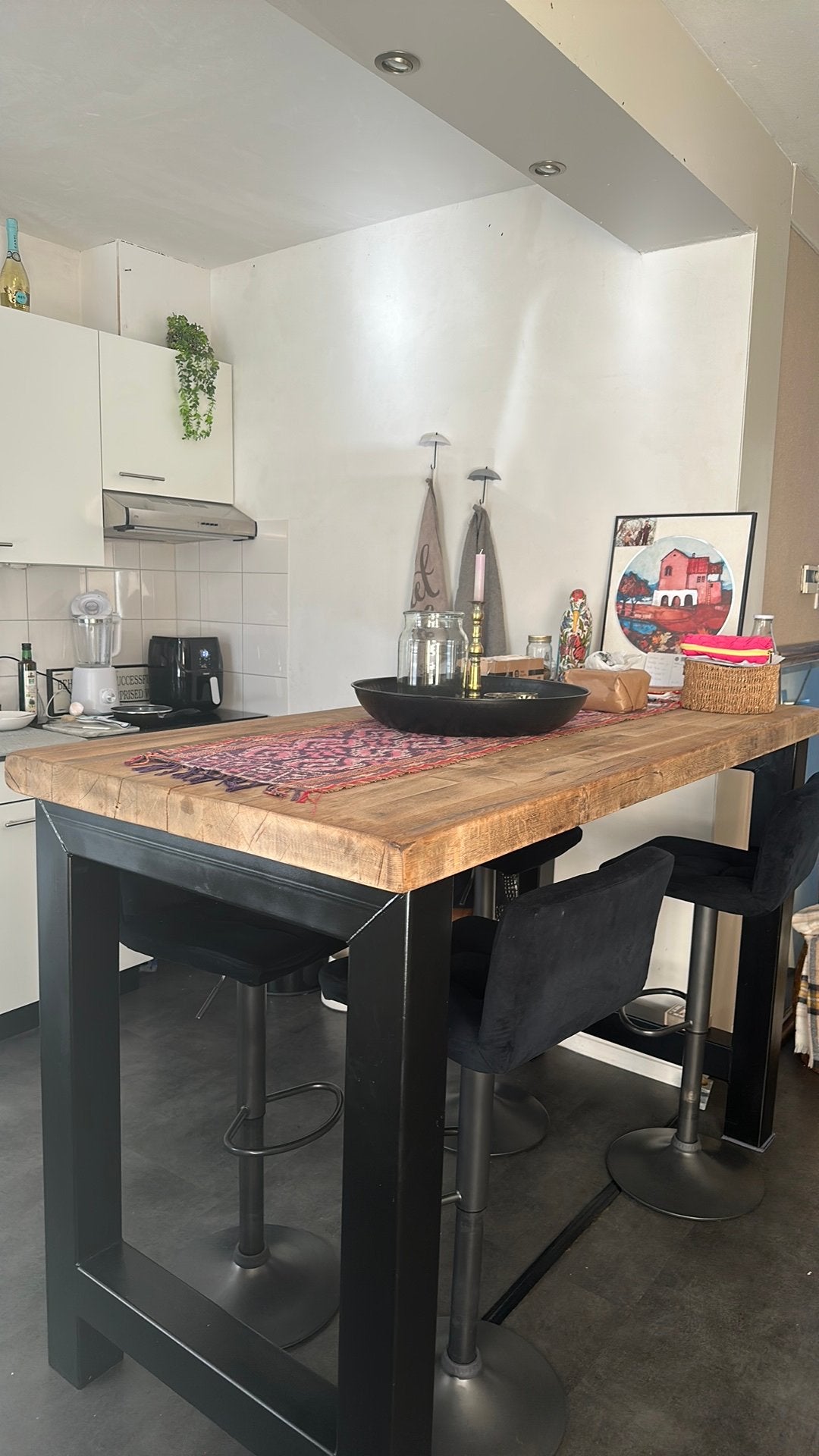 Robuuste handgemaakte bartafel incl. stoelen, Ophalen, Zo goed als nieuw
