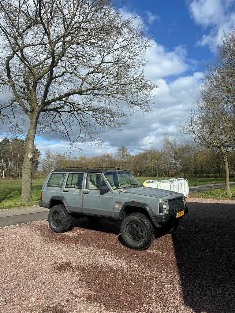 Jeep Cherokee 4.0L, 3inch lift, Auto's, Jeep, 183 pk, Stof, Beige, Blauw