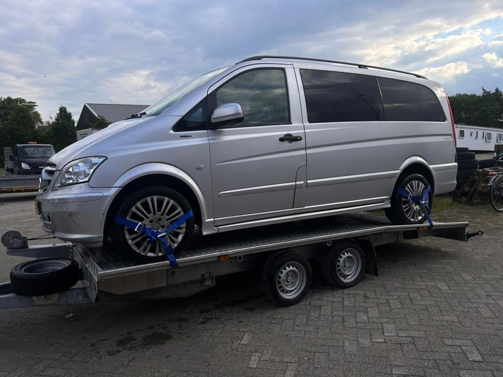 Mercedes-Benz Vito 2013 V6 motor kapot, Auto's, Automaat, Euro 5, Zwart, Mistlampen