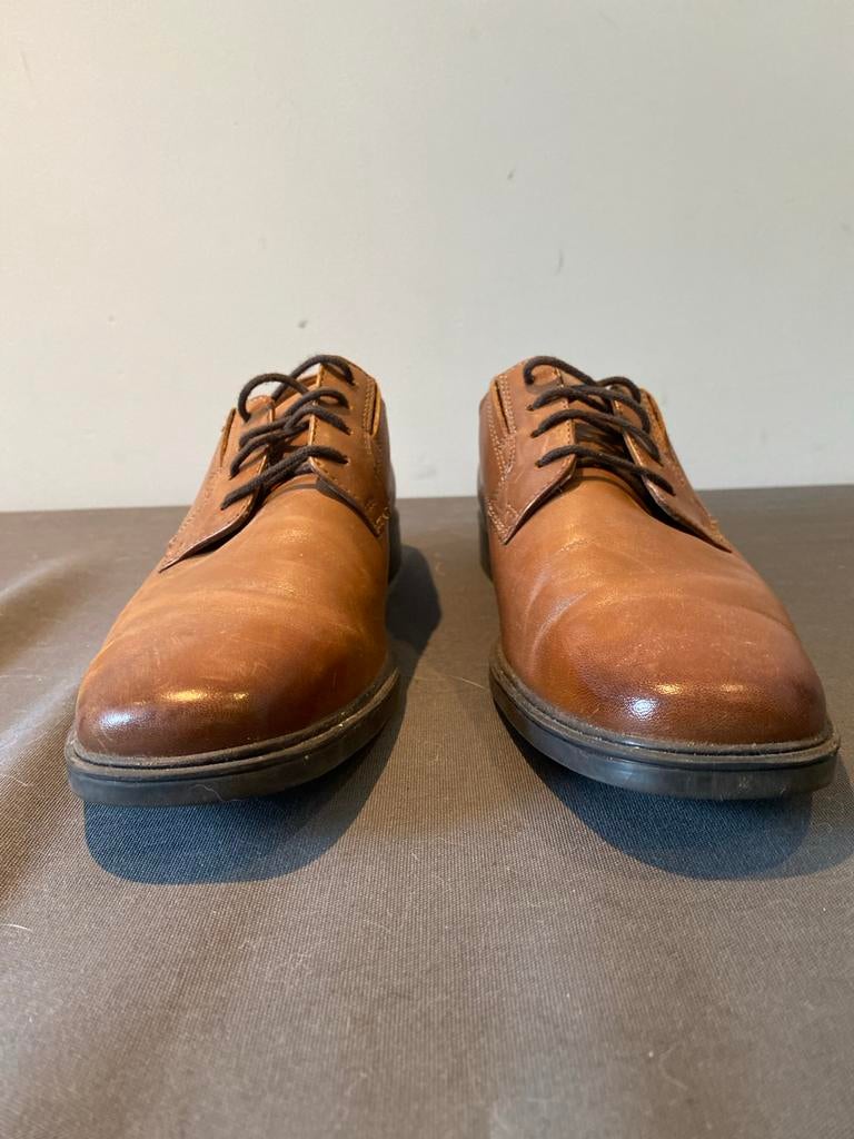 Nette bruine veterschoenen van Clarks, Ophalen, Gedragen, Bruin, Veterschoenen