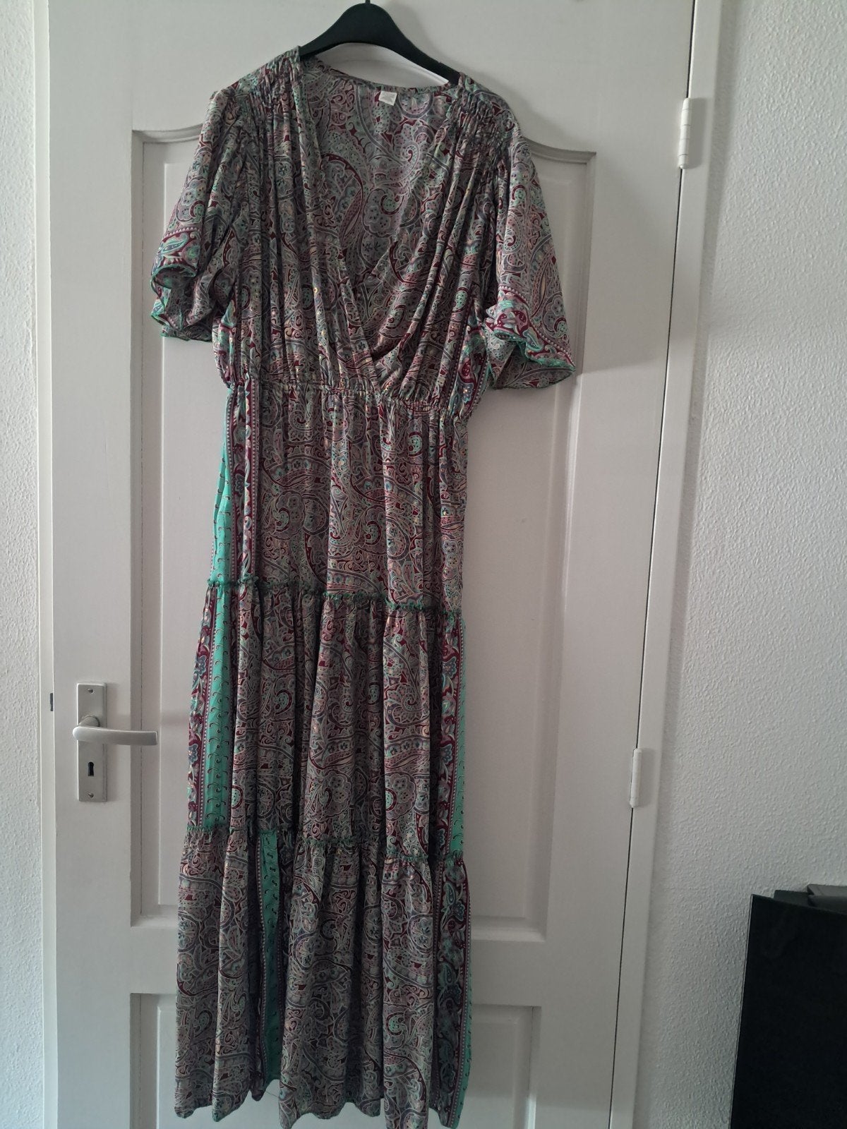 ibiza stijl jurk free size, Kleding | Dames, Verzenden, Zo goed als nieuw, Maat 38/40 (M), Onder de knie