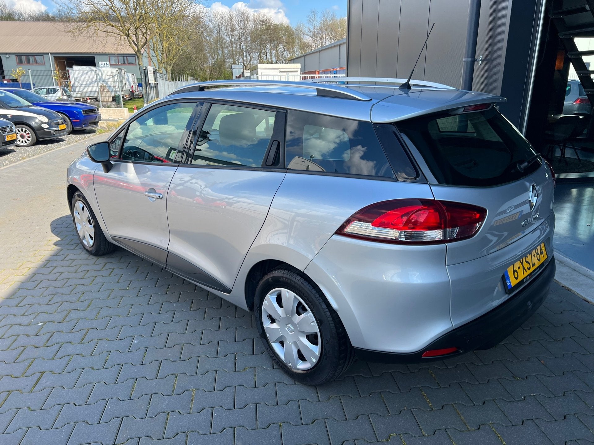 Renault Clio Estate 0.9 TCe Expression nieuwe apk !, Auto's, Voorwielaandrijving, Stof, Zwart, Origineel Nederlands