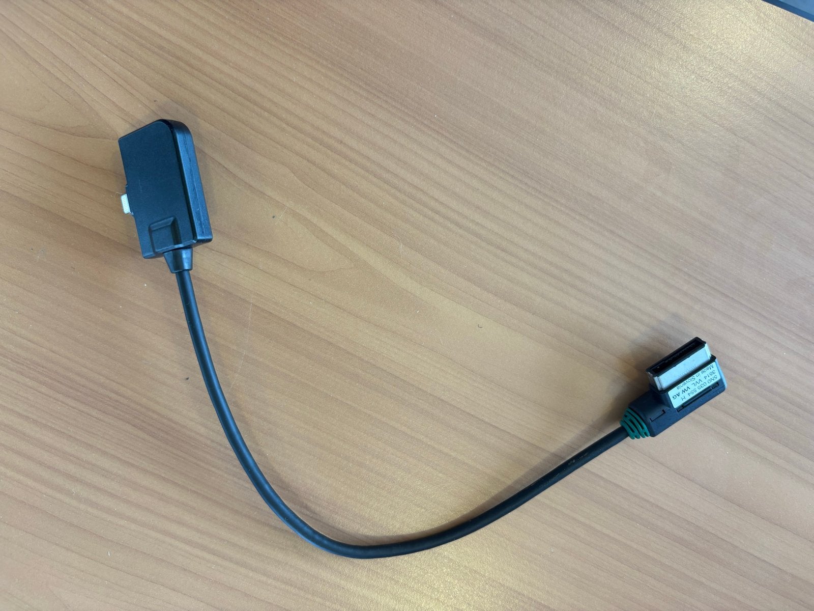 Media kabel iPhone voor VW Seat Skoda (5N0 035 554 H), Ophalen of Verzenden, Gebruikt