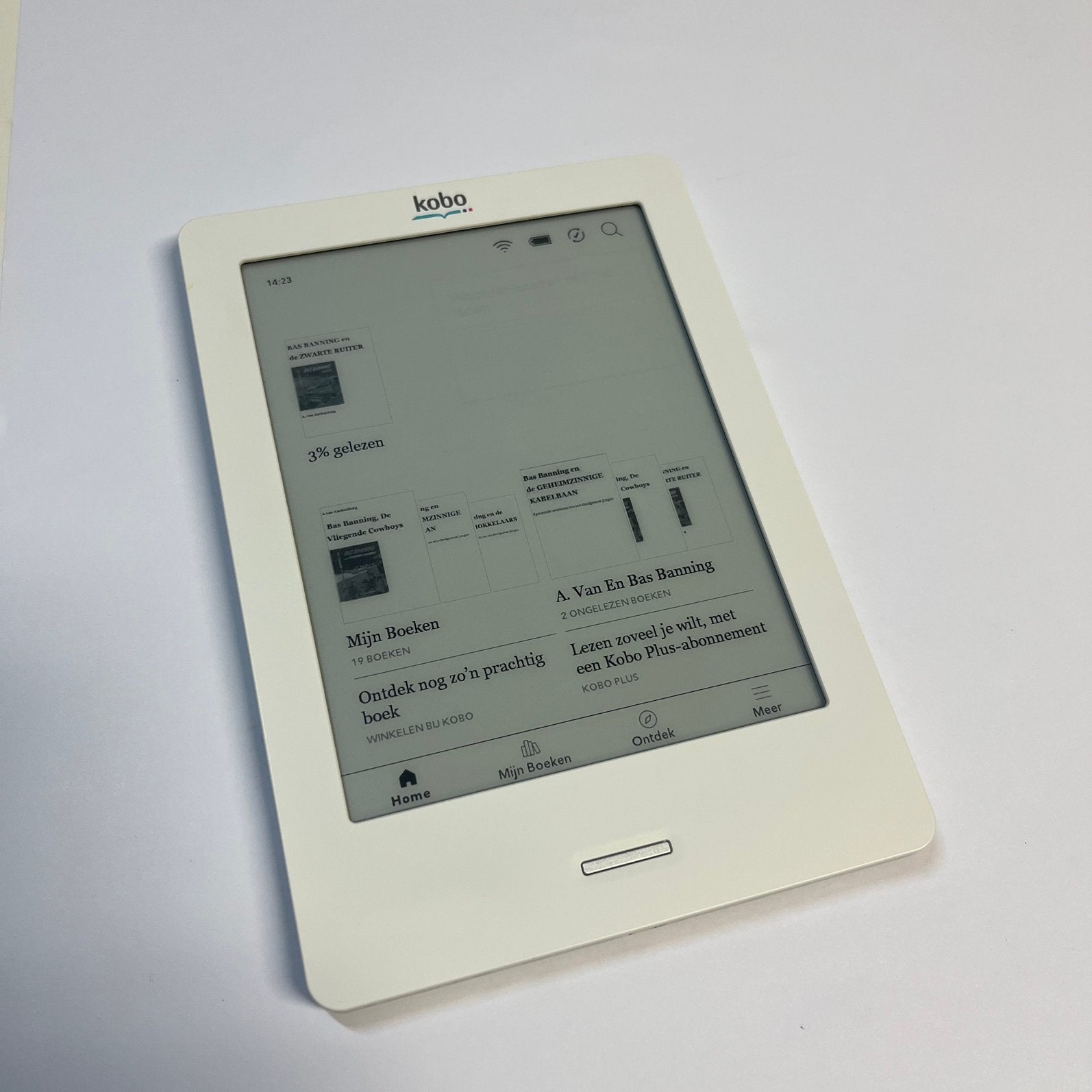 Kobo Touch E-reader in Nieuwstaat met hoes - n905C, Computers en Software, //, Kobo, Ophalen of Verzenden, Zo goed als nieuw