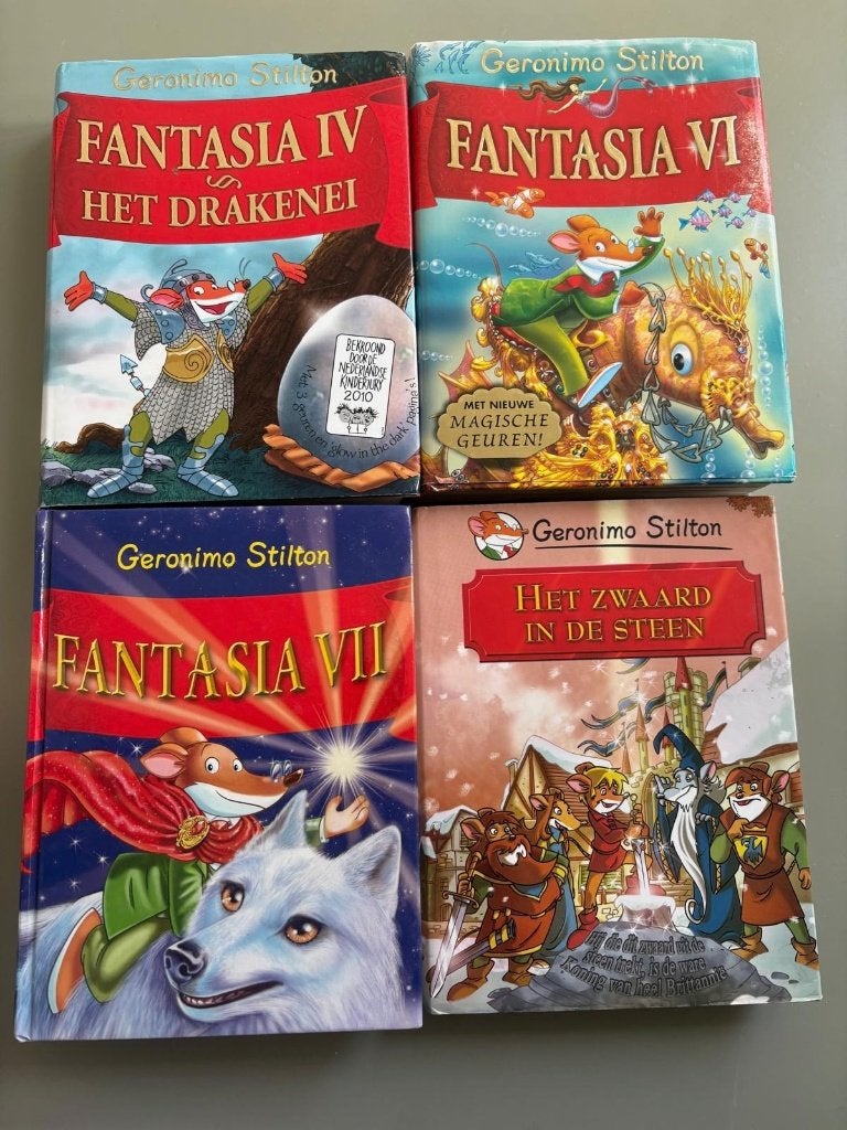 4 Geronimo Stilton boeken, Boeken, Fictie algemeen, Geronimo Stilton, Ophalen of Verzenden, Zo goed als nieuw