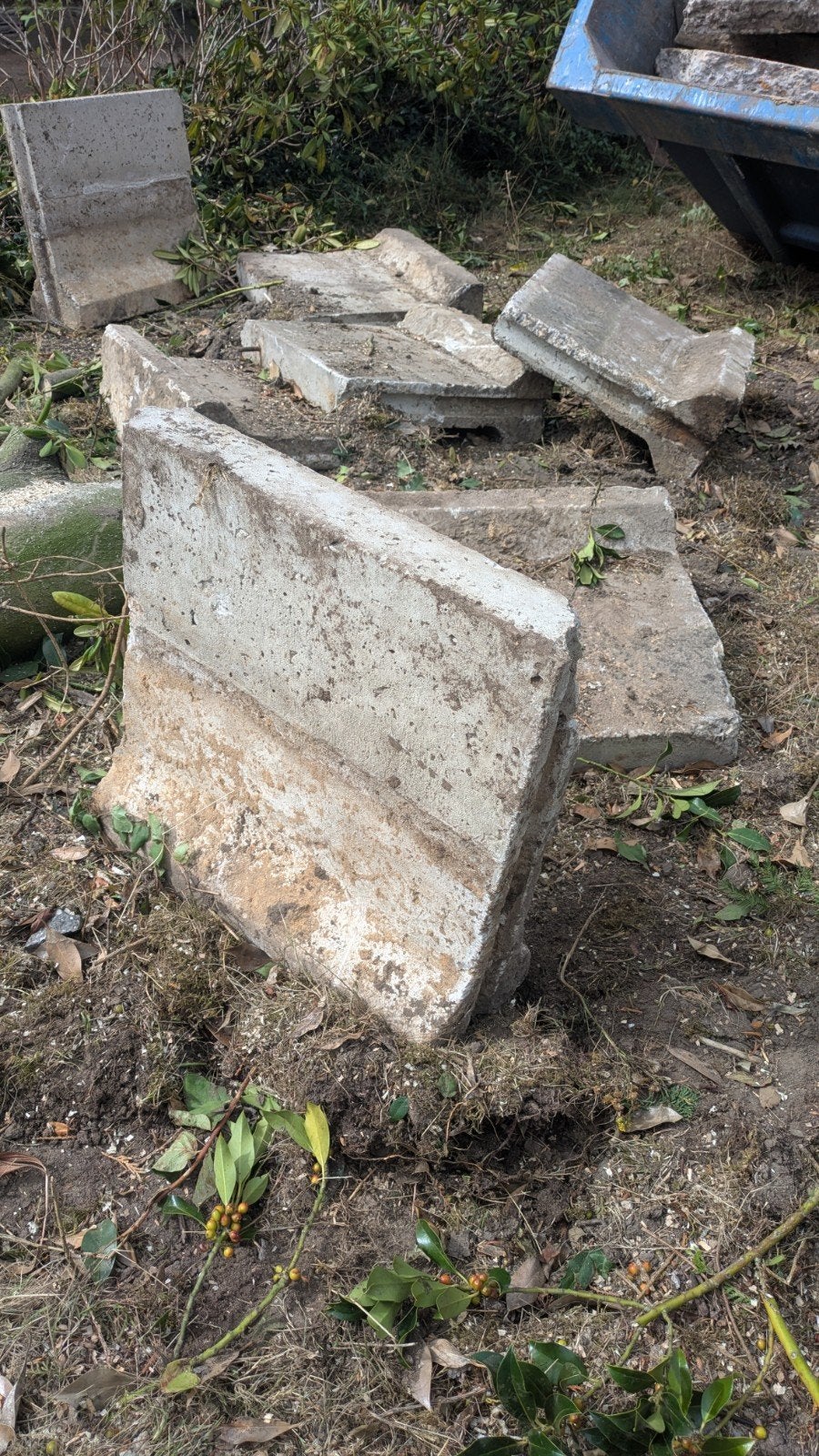 GRATIS Gebruikte betonnen stoepranden/palissaden/keerwand, Doe-het-zelf en Verbouw, Overige Doe-het-zelf en Verbouw, Ophalen, Gebruikt