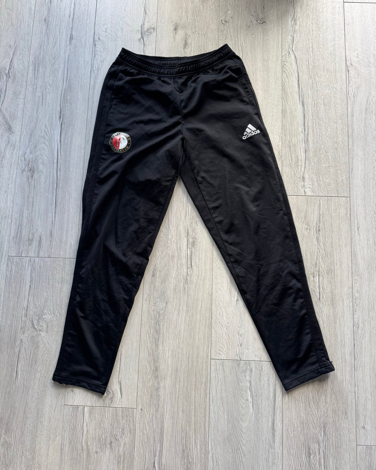Adidas Feyenoord trainingsbroek - Maat S, Kleding | Heren, Zwart, Ophalen of Verzenden, Voetbal, Gedragen