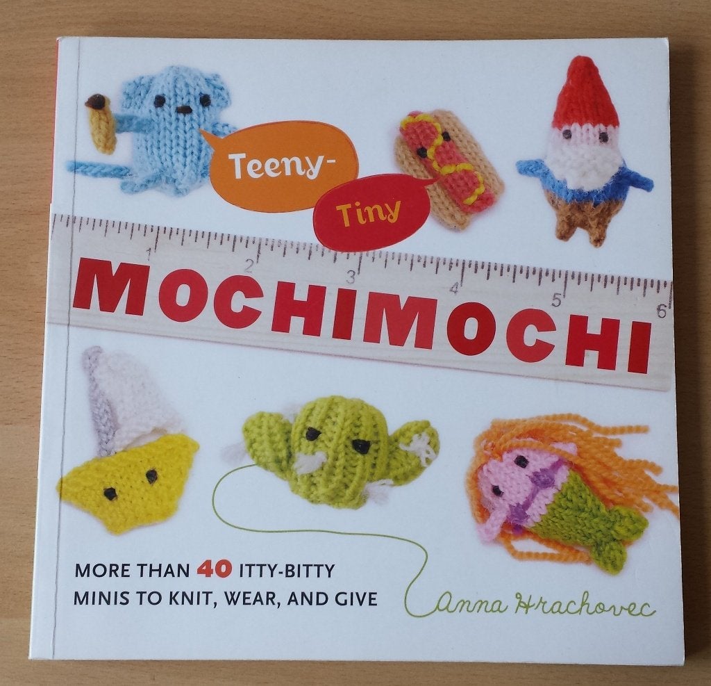Breien - Mochimonchi -Itty-Bitty Minis- A. Hrachovec -Engels, Gebruikt, Ophalen of Verzenden, Patroon of Boek, Nvt