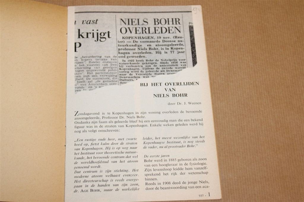 Niels Bohr — Vintage Boekje, Herdenkingsuitgave 1962, Boeken, Ophalen of Verzenden, Gelezen