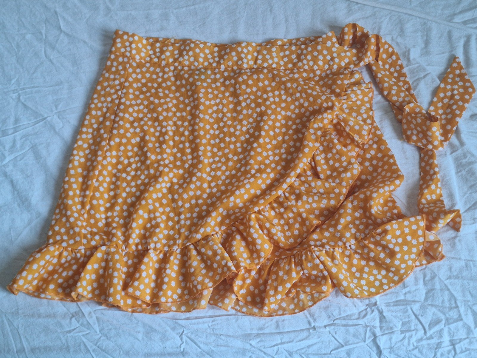 Geel wikkelrokje merk Shein maat XL, Geel, Maat 46/48 (XL) of groter, Ophalen of Verzenden, Zo goed als nieuw