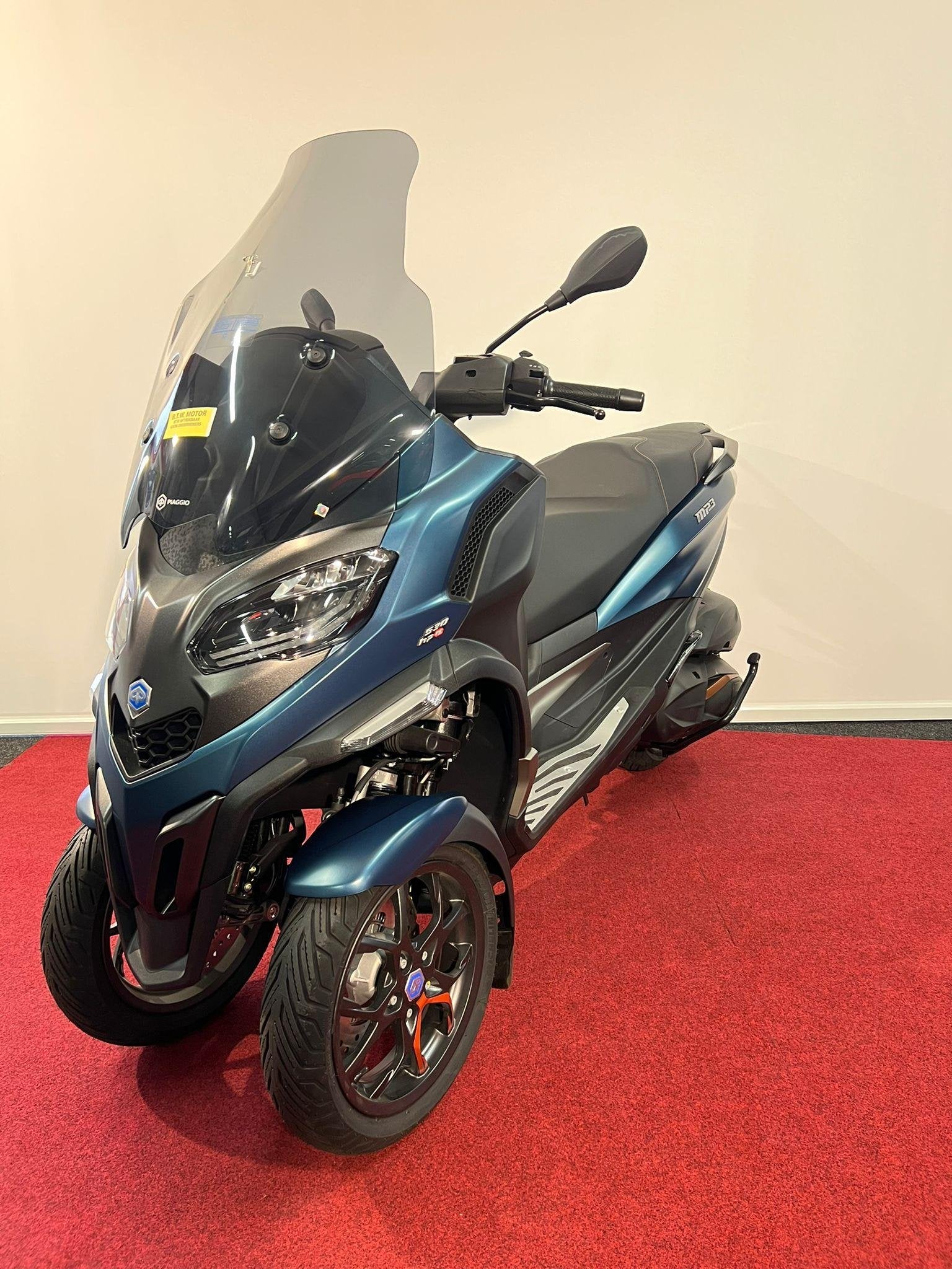 Piaggio MP3 530 HPE Exclusive ABS E5+ NIEUW, 530 cc, Postbus 305
4900 AH  Oosterhout, NL, Overig, Customer_service@piaggio.com