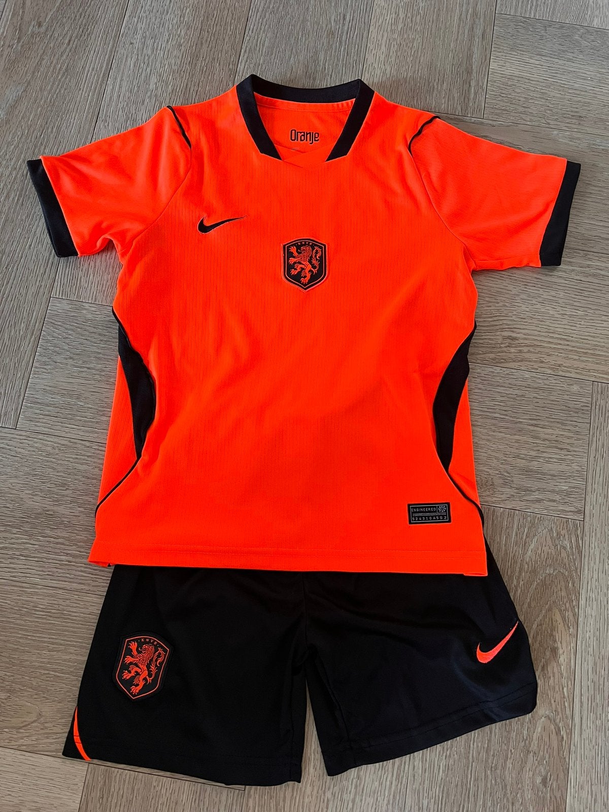 Voetbaltenue wk nederland thuis 158/164, Ophalen of Verzenden, Zo goed als nieuw, Jongen of Meisje, Sport- of Zwemkleding