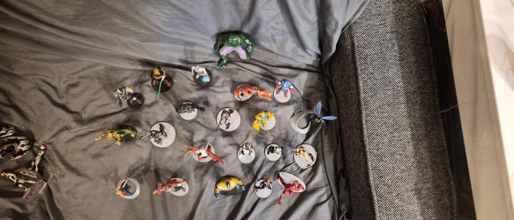 Mega Marvel Figurine Set - Disneyland Parijs, Ophalen of Verzenden, Overige figuren, Zo goed als nieuw, Beeldje of Figuurtje