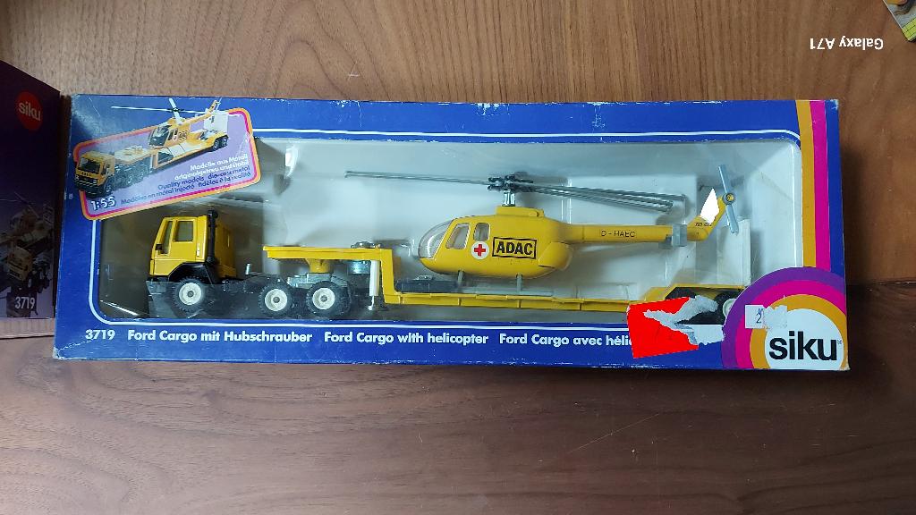 Siku 3719 Ford Cargo met helikopter ADAC, Hobby en Vrije tijd, Modelauto's | 1:50, Ophalen of Verzenden, Gebruikt, Bus of Vrachtwagen
