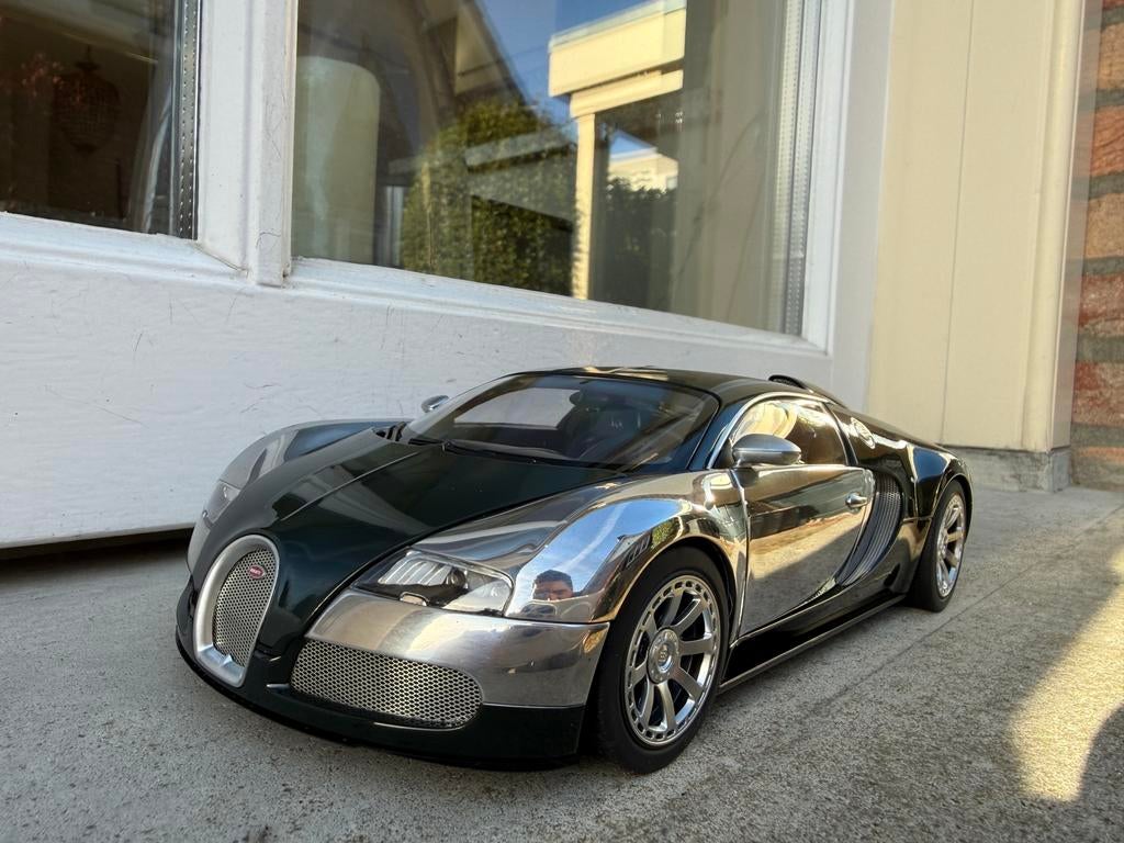 1:18 Bugatti Veyron L’Edition Centenaire Green Autoart 70958, Auto, Autoart, Ophalen of Verzenden, Zo goed als nieuw