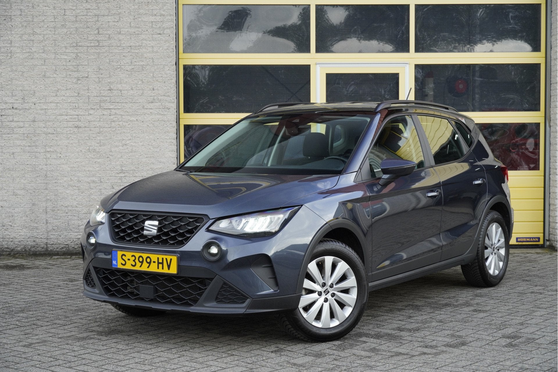 SEAT Arona 1.0 TSI Style BJ2023 Lmv 16" | Led V+A | Pdc | Ap, Auto's, Voorwielaandrijving, Dealer onderhouden, Gebruikt, 49 €/maand