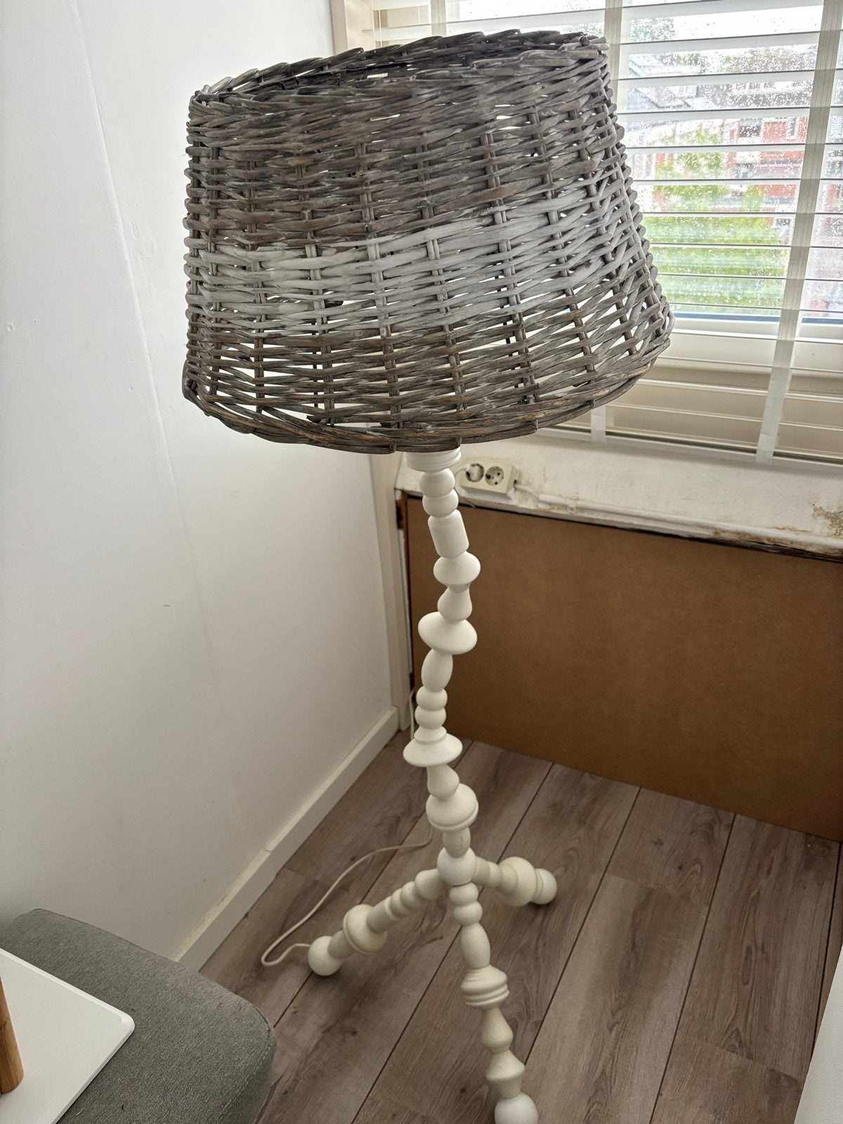 Staande lamp met lampenkap, diverse vormen, 135cm hoog, Ophalen, Gebruikt, Hout, 100 tot 150 cm