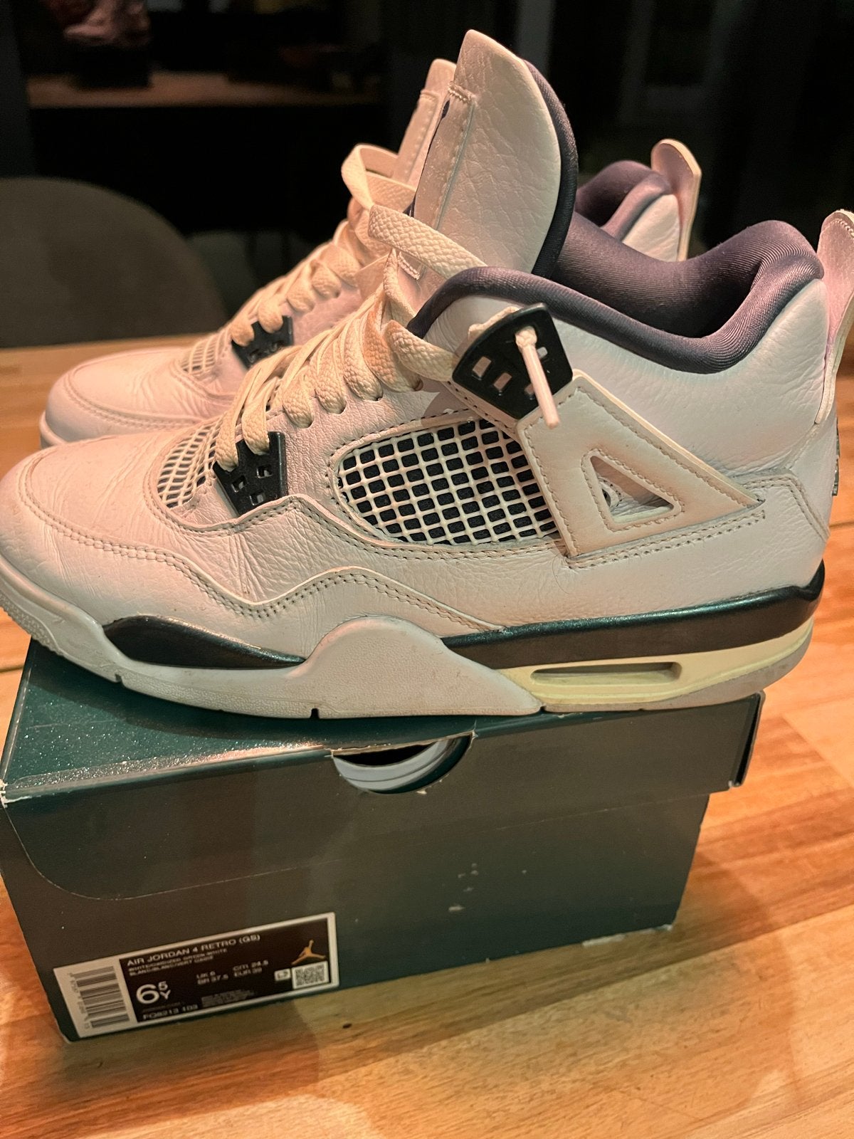 Nike Air Jordan 4 Retro (GS) - Wit/Zwart/Groen maat 39, Wit, Ophalen of Verzenden, Sneakers of Gympen, Zo goed als nieuw
