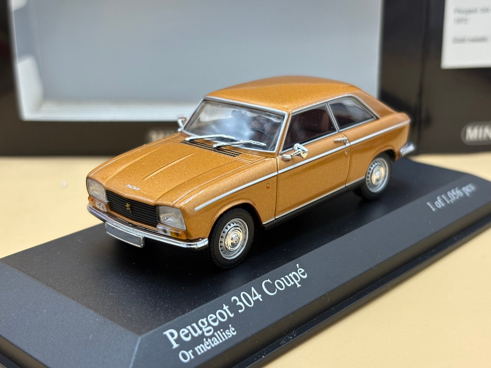 Peugeot 304 Coupé 1:43 Minichamps, Ophalen of Verzenden, Zo goed als nieuw, Auto, MiniChamps