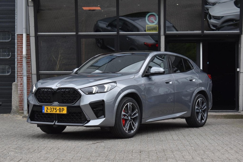 BMW X2 sDrive20i Launch Edition M-Pakket Pano Harman/Kardon, Auto's, BMW, X2, Met garantie (alle), Bedrijf, 3 cilinders