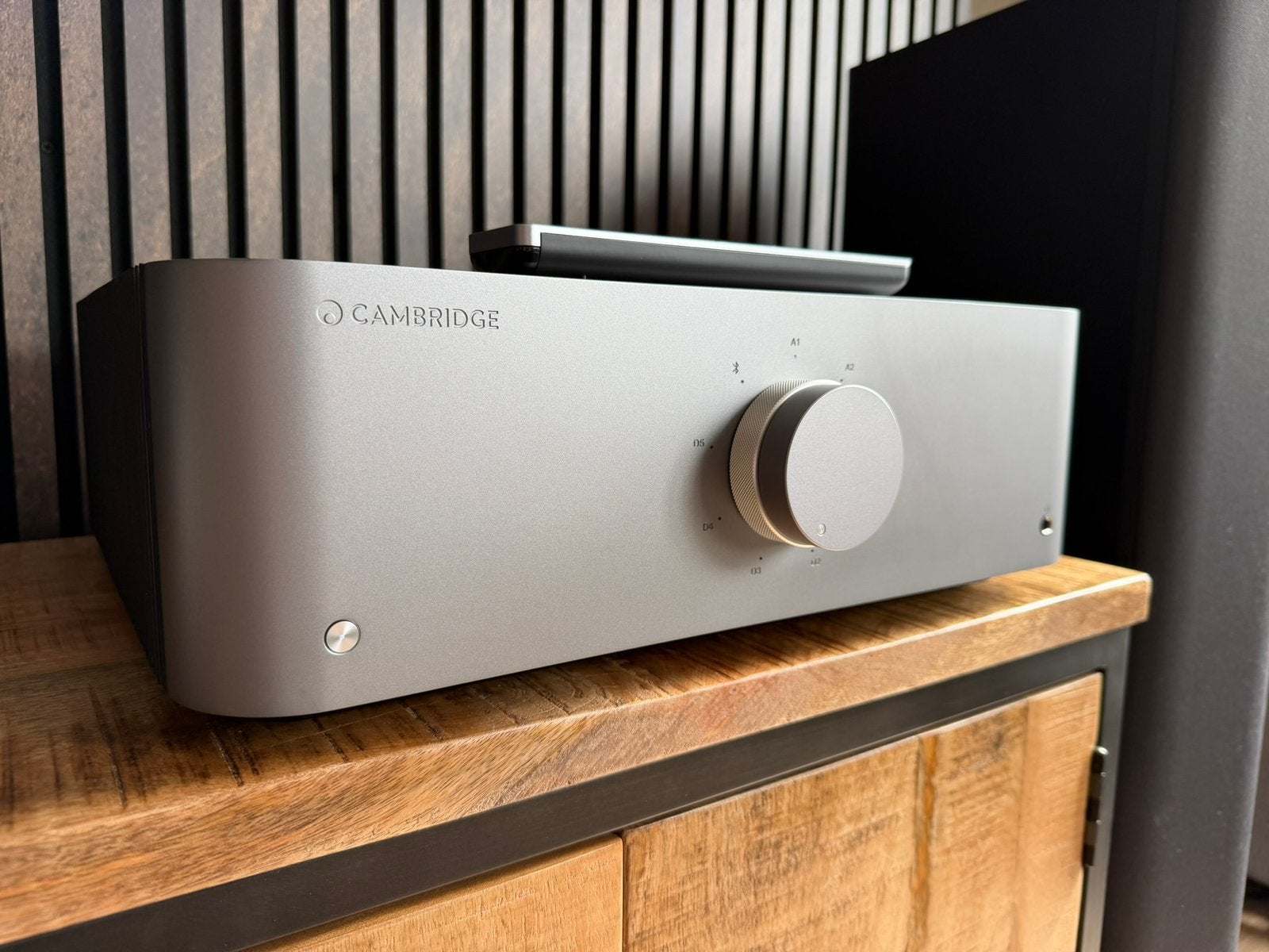 Mooie Cambridge Audio Edge A Versterker Zilver, Overige merken, Ophalen of Verzenden, Zo goed als nieuw, /