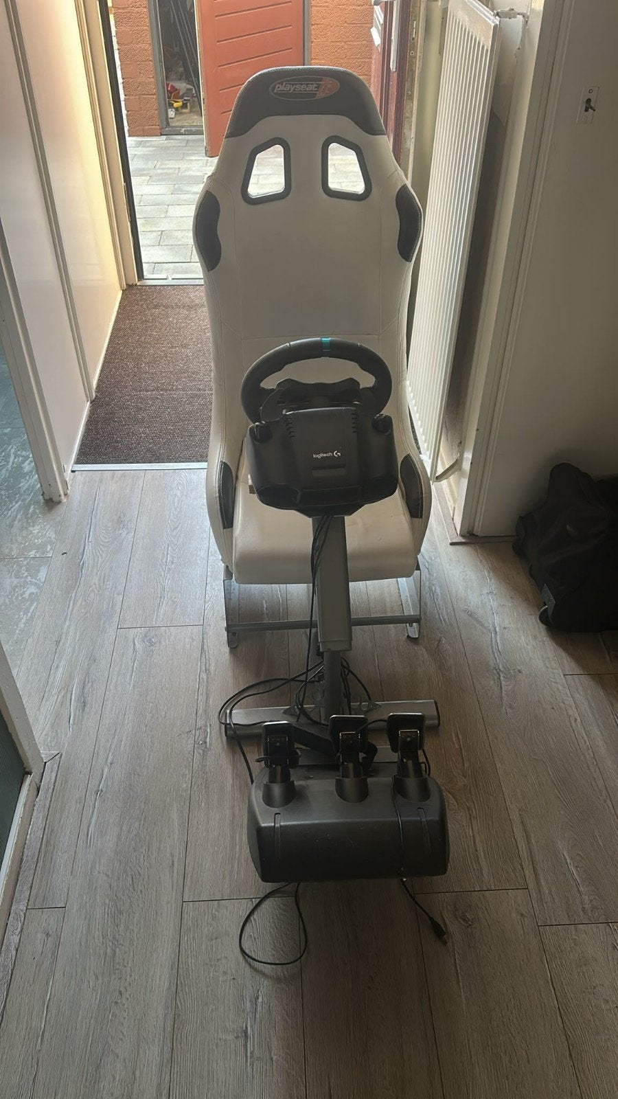 Logitech G29 racestuur met pedalen en Playseat, Spelcomputers en Games, Spelcomputers | Sony PlayStation Consoles | Accessoires