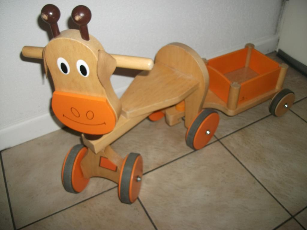 Loopfiets met aanhanger Scratch, Kinderen en Baby's, Speelgoed | Houten speelgoed, Ophalen, Gebruikt