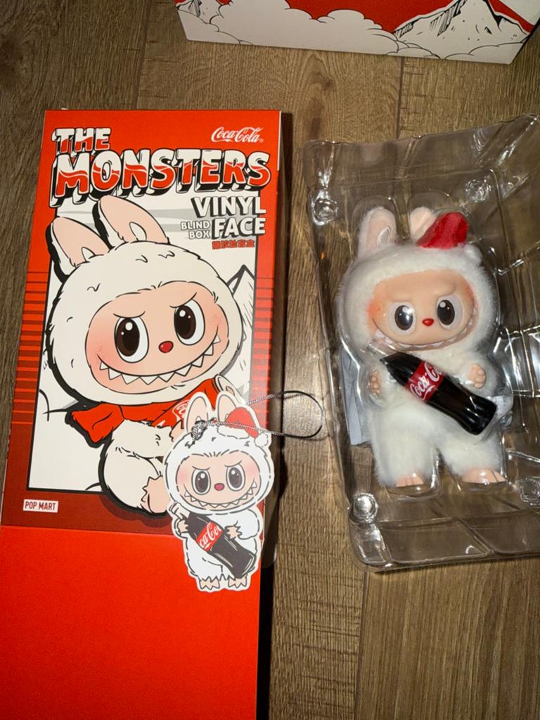 Labubu the monsters coca cola vinyl face Surprise shaker, Ophalen of Verzenden, Nieuw