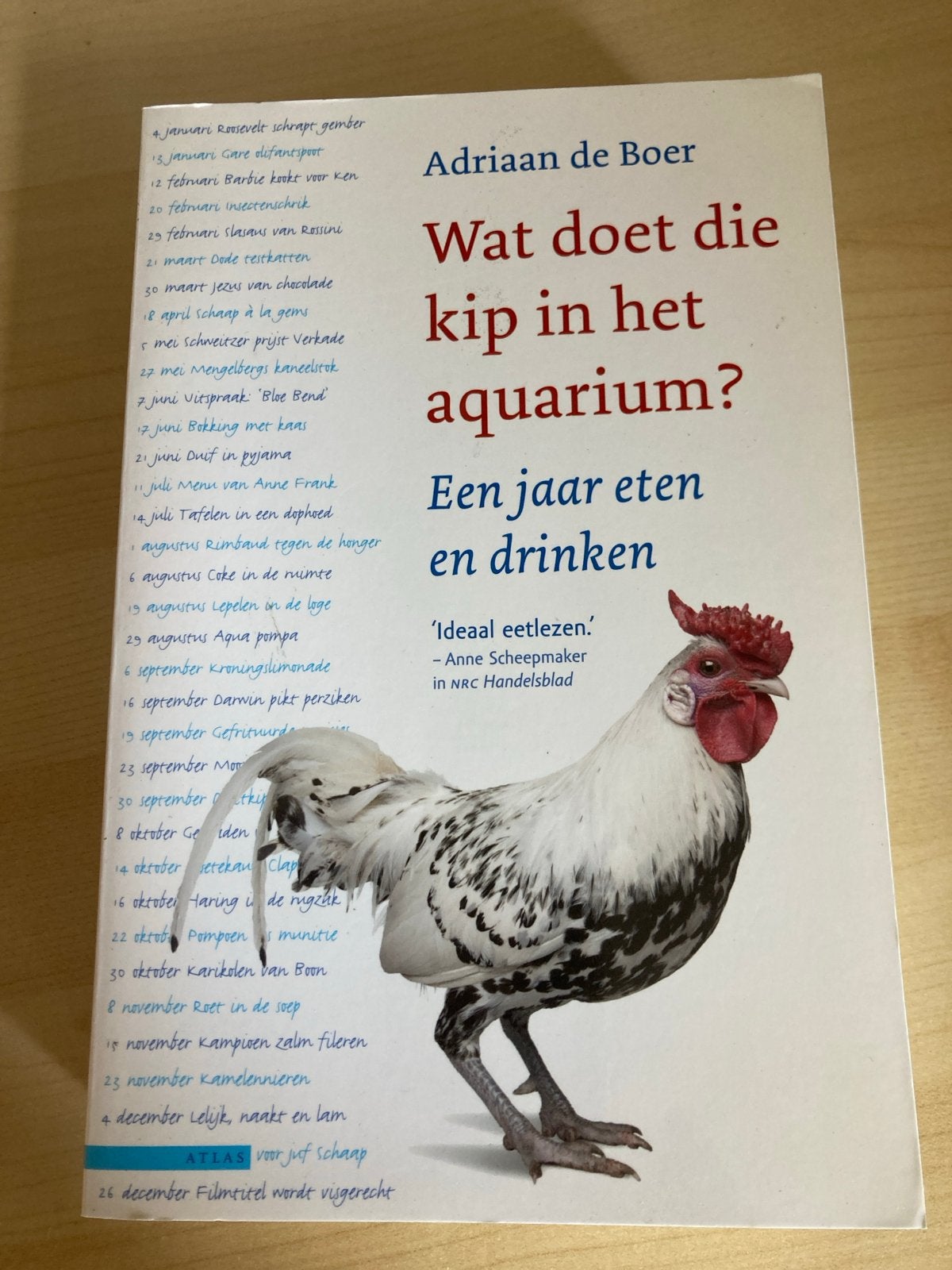Wat doet die kip in het aquarium? - Adriaan de Boer, Ophalen of Verzenden, Zo goed als nieuw, Overige gebieden, Overige typen