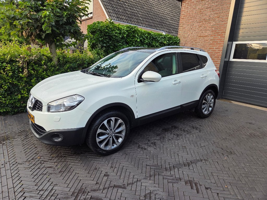 Nissan Qashqai 2.0 4WD CVT 2011 Xenon, Auto's, Nissan, Euro 5, Zwart, Wit, 1200 kg