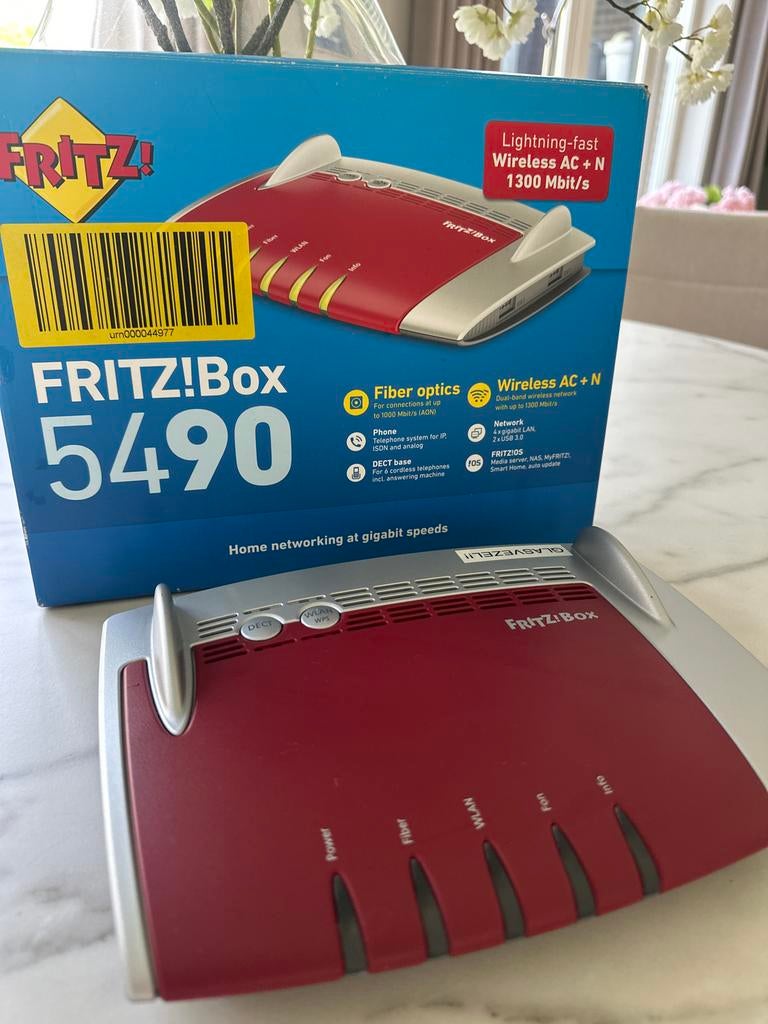 FRITZ!Box 5490 Fiber Optic Router - Nieuwstaat, Computers en Software, Routers en Modems, Ophalen of Verzenden, Zo goed als nieuw