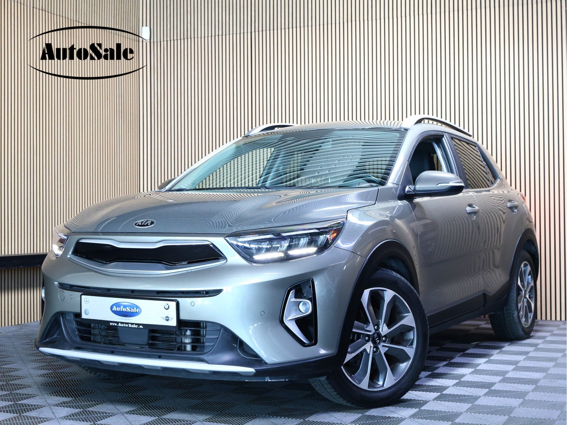 Kia Stonic 1.0 T-GDI Hybrid LEDER CARPLAY NAVI CAMERA PDC CL, Auto's, Kia, 101 pk, Gebruikt, Zwart, Leder en Stof