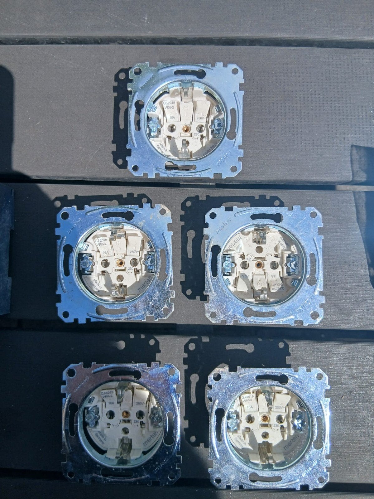 Merten stopcontacten (5 stuks) - Nieuw in verpakking, Ophalen of Verzenden