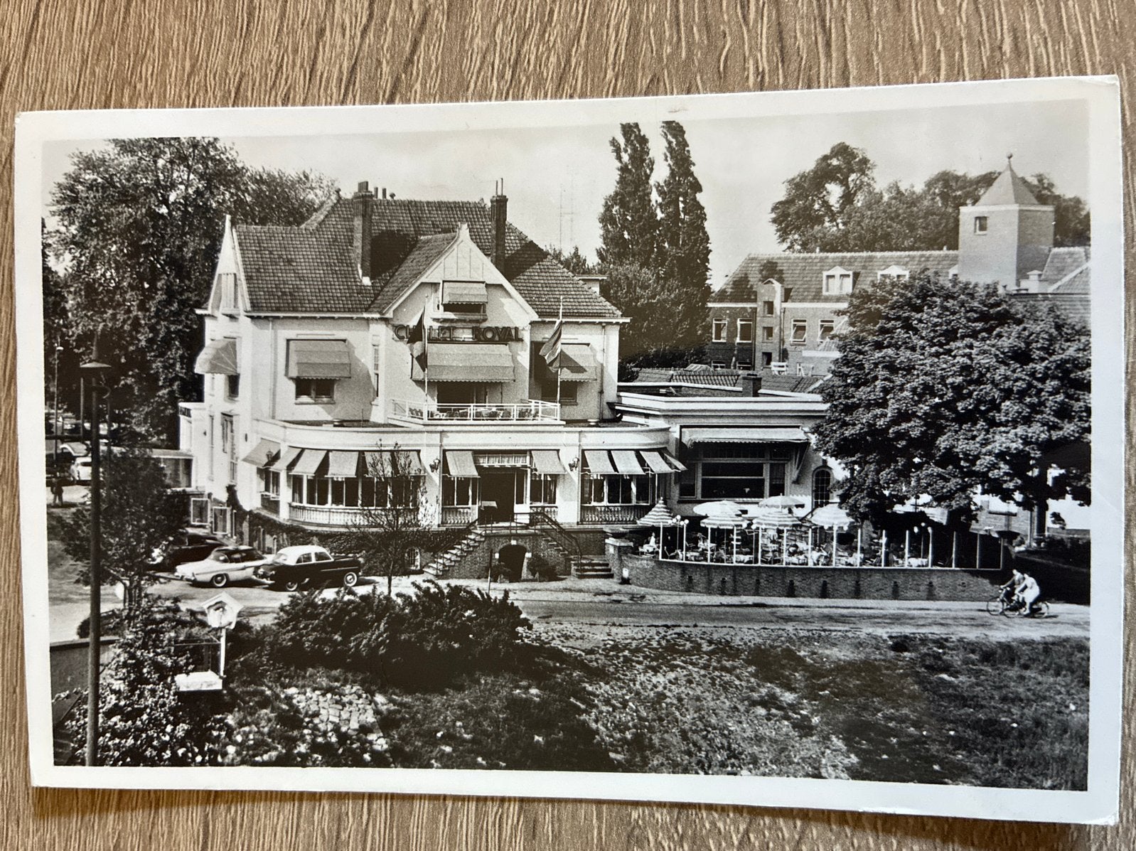 Oude ansichtkaart hotel "Chalet Royal" Den Bosch 1960, Ophalen of Verzenden, 1960 tot 1980, Gelopen, Noord-Brabant