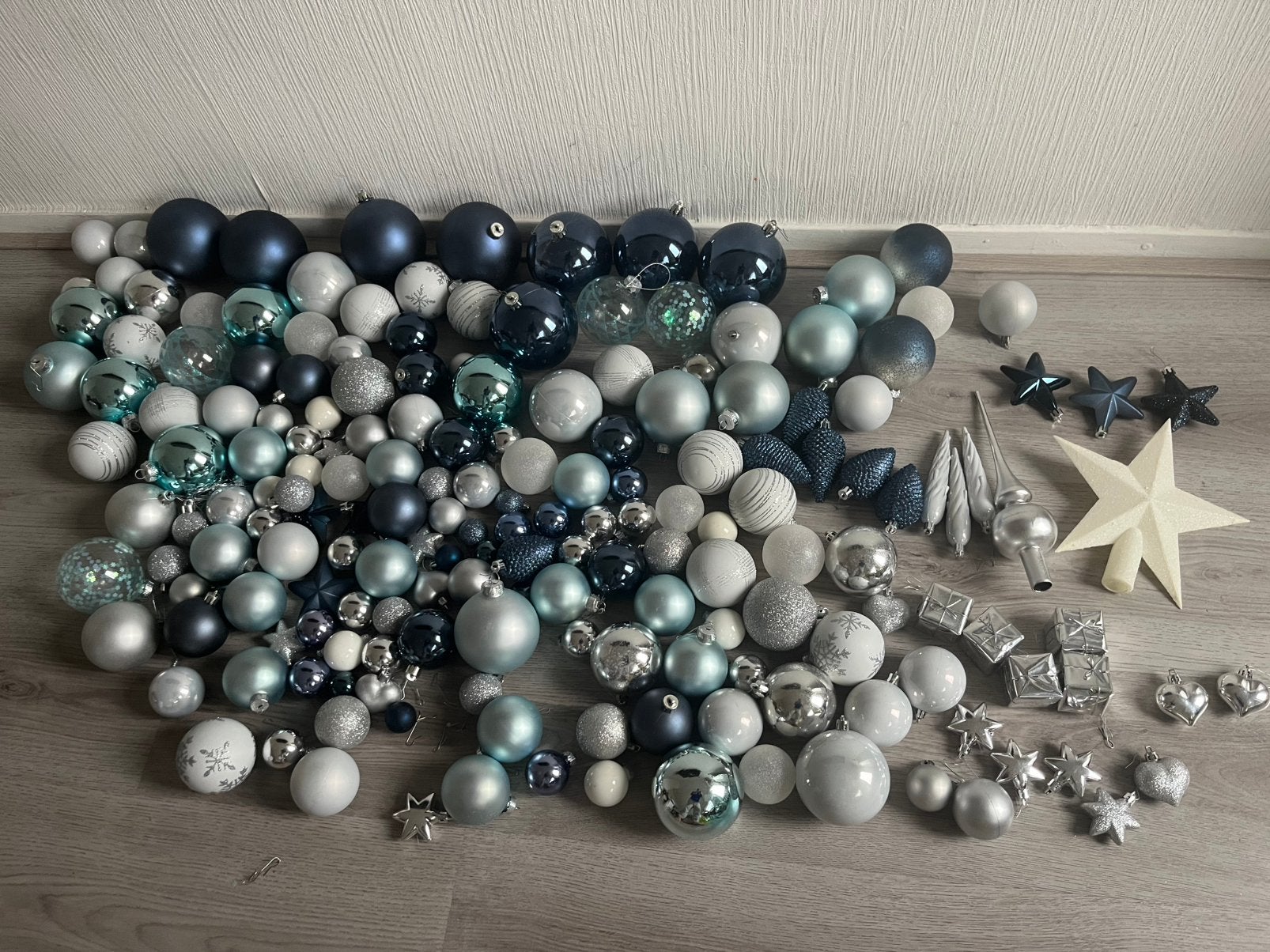 Complete kerstballen set blauw, zilver, wit & turquoise, Diversen, Ophalen of Verzenden