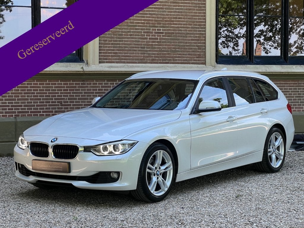 BMW 3-Serie 320i Touring | NAP | Cruise | Stuurverwarming, Auto's, BMW, Automaat, Bluetooth, 4 cilinders, Wit