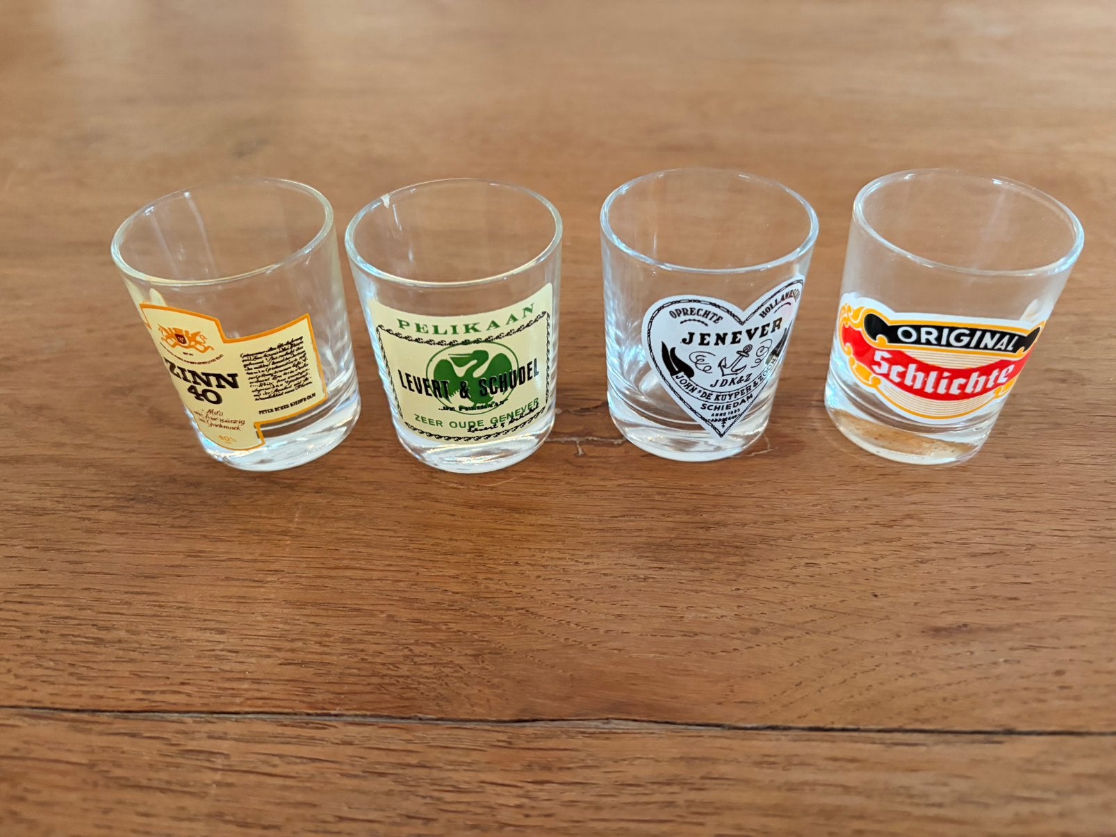 4 borrel glaasjes, Ophalen of Verzenden, Zo goed als nieuw, Borrel- of Shotglas