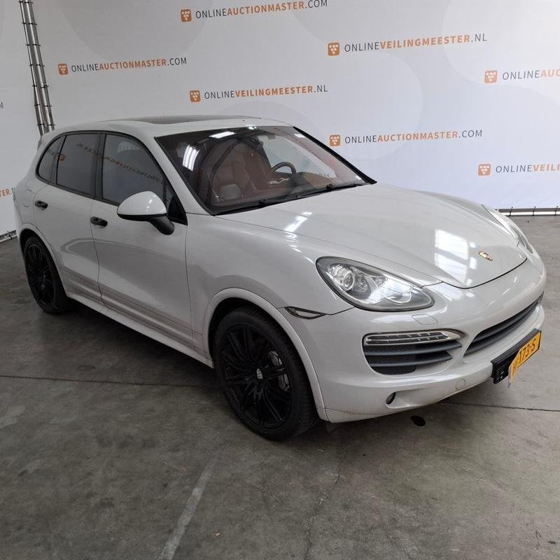 Personenauto, Porsche, Cayenne, 4.8 S, 2011, Automaat, 8 cilinders, 138 €/maand, Zwart