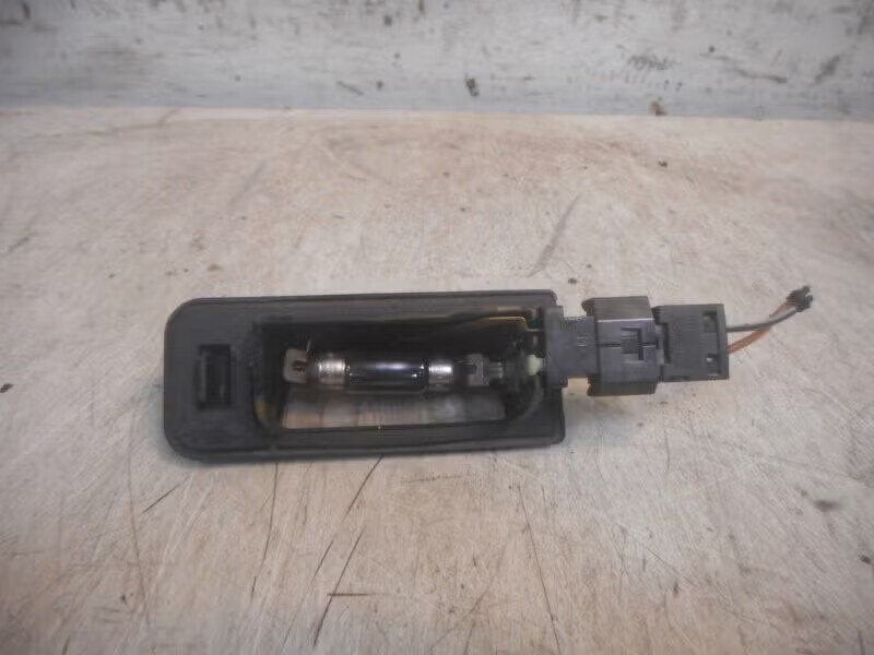 KENTEKENPLAATVERLICHTING BMW 3 serie (E36 / 4), Gebruikt, Ophalen of Verzenden, Petuelring 130 80809 München, DE, BMW