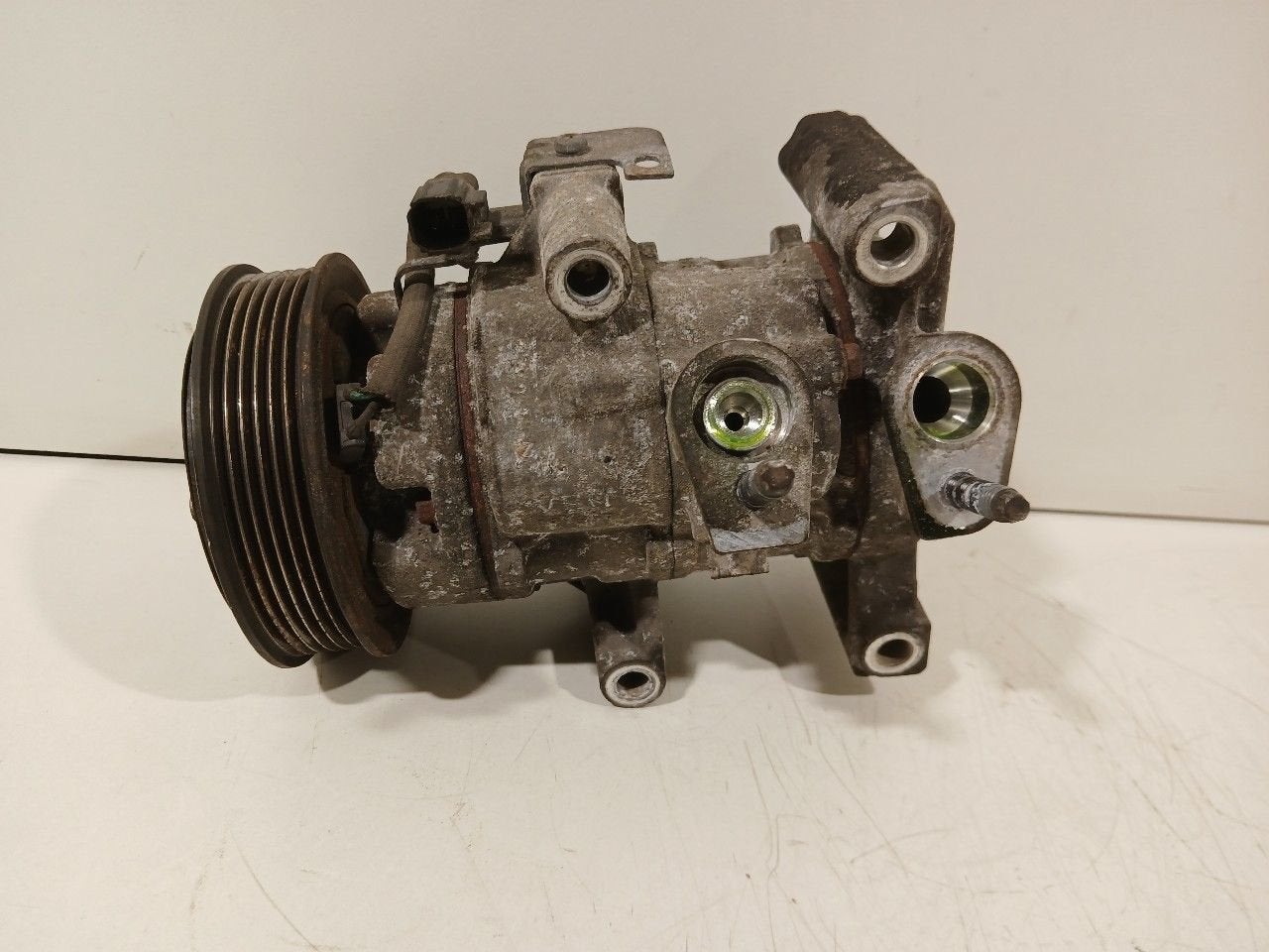 Airco pomp Ford Transit, Onderdelen@venauto.nl, Van der Ven Autorecycling B.V., Gebruikt, Ettenseweg 76, 4706 PB Roosendaal, The Netherlands