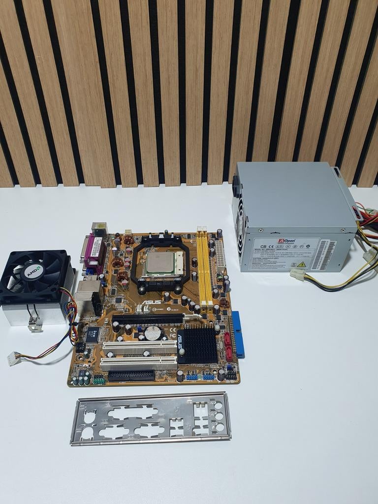 Asus M2N-MX SE PLUS Socket AM2 Moederbord + AMD Athlon, Computers en Software, Moederborden, Zo goed als nieuw, AMD, DDR2, Ophalen of Verzenden