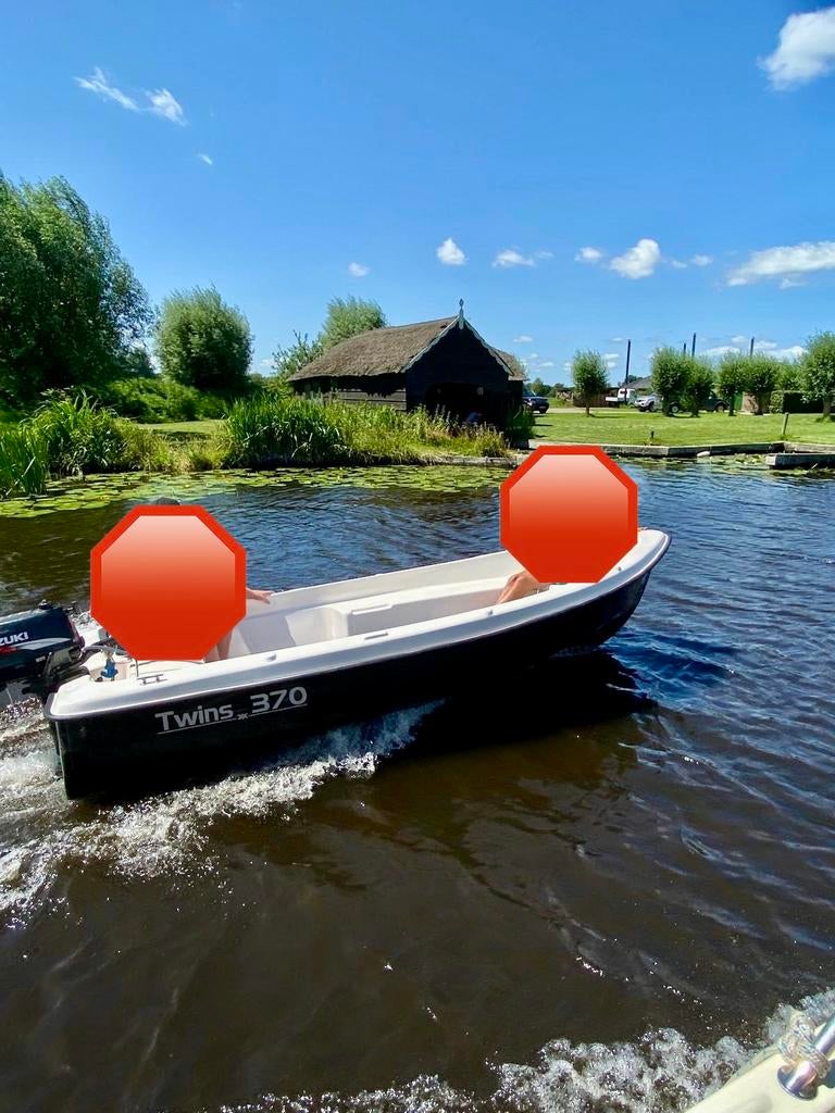 Polyester boot met Suzuki 6pk en trailer! Vaarbewijs vrij!, Watersport en Boten, Motorboten en Motorjachten, Ophalen, Gebruikt